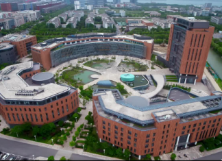 西浦国际商学院获得国际权威课程认证