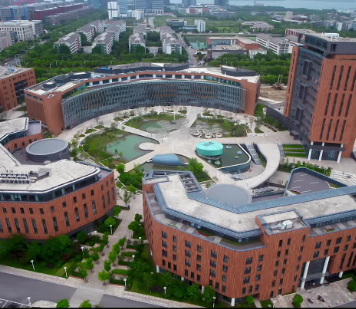 西浦国际商学院获得国际权威课程认证