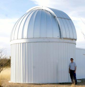 港大太空研究实验室成员与NASA联合发现首颗围绕白矮星运行的完整行星