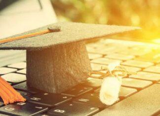 美国高校宣布春季开学计划,继续Zoom,专家表示疫情可能永远不会结束?