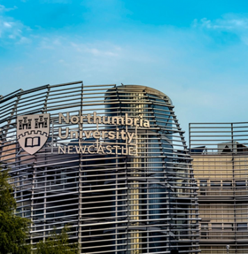 英国高校疫情严重 纽卡斯尔大学一周确诊超千例