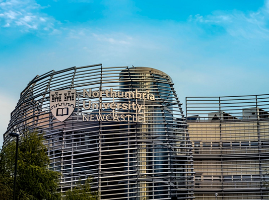 英国高校疫情严重 纽卡斯尔大学一周确诊超千例