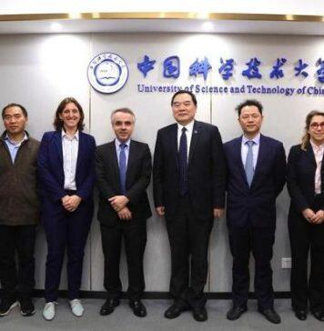 法国驻上海总领事纪博伟先生一行访问中国科学技术大学