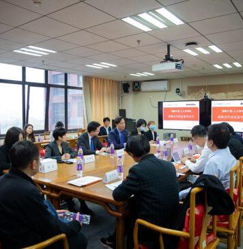 中国人民大学商学院携手德勤中国,共迎数字智能时代