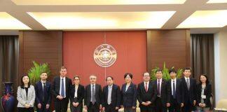 法国驻沪总领事纪博伟一行访问上海交通大学