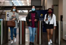 为确保圣诞假期安全返家 英国政府计划对大学生进行大规模检测