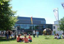 德国的大部分大学不收学费,那么外国人也是免费的吗?