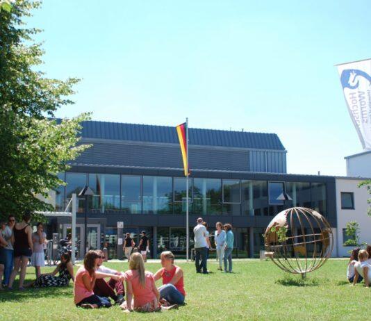 德国的大部分大学不收学费,那么外国人也是免费的吗?