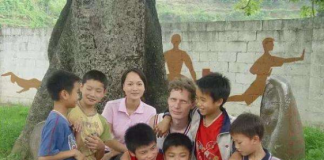 德国小伙在中国支教10年,不接受采访,只想做一名教师