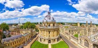 牛津大学拟出新规:禁止教师与学生发展恋爱关系