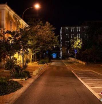 希腊在新年夜和元旦封锁令依旧 将讨论学校重开问题