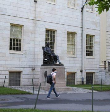 非常之年 赴美留学生去留两难