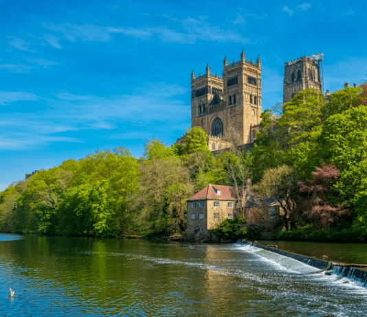 疫情期间的出国留学:12月份英国留学申请截止日期