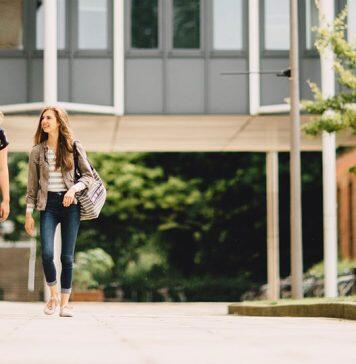 英国赫尔大学加入“IDEAS”项目解决居民的心理健康问题