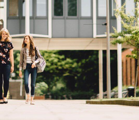 英国赫尔大学加入“IDEAS”项目解决居民的心理健康问题