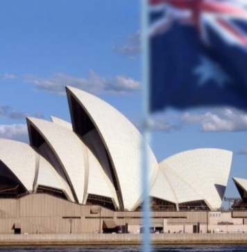 澳大利亚又迎沉重一击:大批中国留学生撤离后,澳高校排名一落千丈