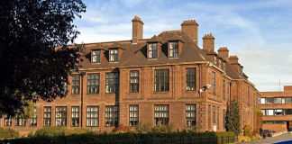 英国教育部官方新闻:减免学费,降低录取标准,颁布多项政策利好国际生