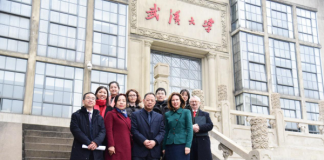 英国驻华大使代表团访问武汉大学