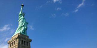 在美国际生13年来首降 中国依然是最大生源国