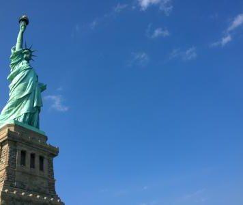 在美国际生13年来首降 中国依然是最大生源国