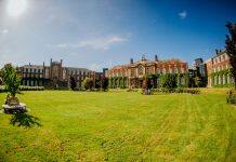 英国赫尔大学商学院被评为全球排名前2%的商学院之一