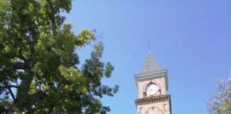 疫情之下,美国最有钱的大学涨学费也毫不手软