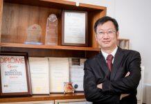 香港大学通过2020年度卓越奖的颁奖典礼来表彰杰出贡献的教职员