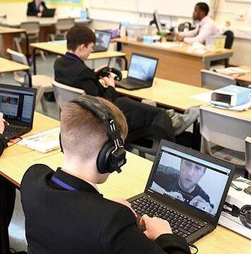 英国部分大学宣布复课 留学市场仍受国际生欢迎