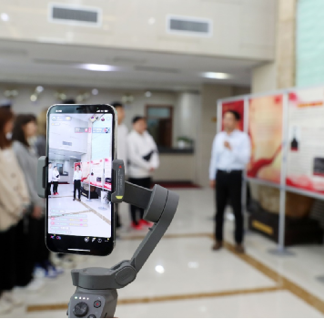 中国石油大学(华东)留学报国主题展:跨越时空的对话与传承