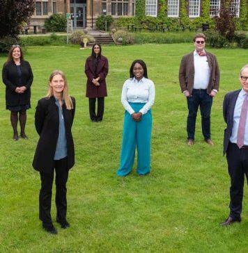 英国赫尔大学学生获得康帕斯酒店集团奖学金