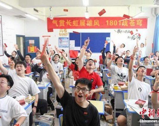 2021年中国高考拉开大幕,1078万学子赶考!