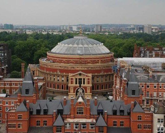 6月7日起,英国留学生可预约接种疫苗!政府敦促学生进行冠病测试