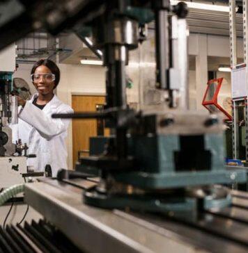 英国伯恩茅斯大学线上展出新生代设计师与工程师的原创作品