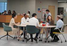 宁波诺丁汉大学中外师生登中国国际电视台,热议“万亿城市”宁波