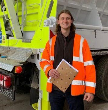 英国赫尔大学工程系毕业生获机械工程师协会奖