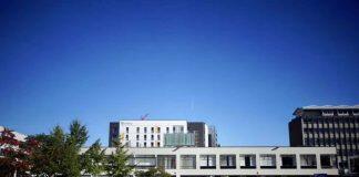 这些英国大学发10000镑求学生延期一年入学