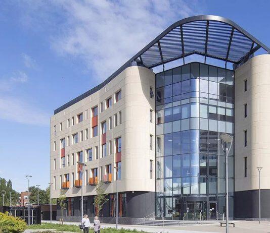 英国赫尔大学在2022卫报英国大学排名攀升19位