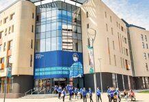 英国赫尔大学学生入围护理奖