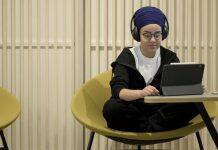 英国金斯顿大学在最新《卫报》大学排行榜中保持全英前50