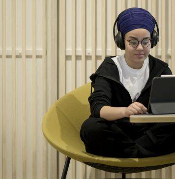 英国金斯顿大学在最新《卫报》大学排行榜中保持全英前50