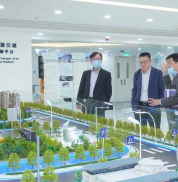 澳门大学智慧城市物联网国家重点实验室举行学术委员会会议