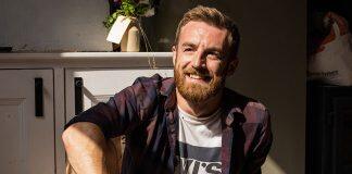 英国提赛德学生研制新涂料,被泰晤士评为月度最潮色