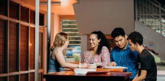 斐济南太平洋大学专家为中国学生强化英语学习提出六点宝贵意见