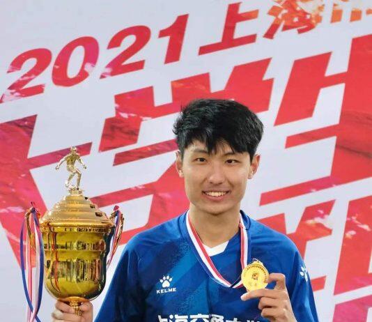 上海交通大学密西根学院运动健儿再创佳绩,助力校队夺得上海市足球联赛冠军!