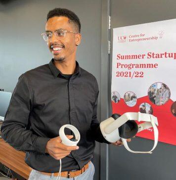 新西兰坎特伯雷大学商科学生研究出通过VR研究体验外太空的方法