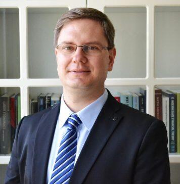 昆山杜克大学教师获国家自然科学基金资助,开展群体动力学研究