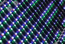 英国赫尔大学专家液晶研发史:LCD设备背后的化学反应