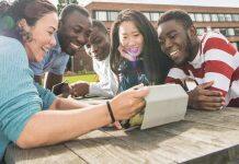 赫尔大学与Cowrie奖学金基金会合作为黑人学生提供奖学金