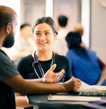 英国赫尔大学和赫尔约克医学院启动研究开发和创新周