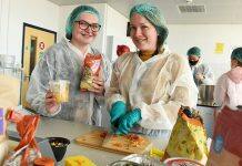 英国提赛德大学食品专业同学毕业项目让食品更健康